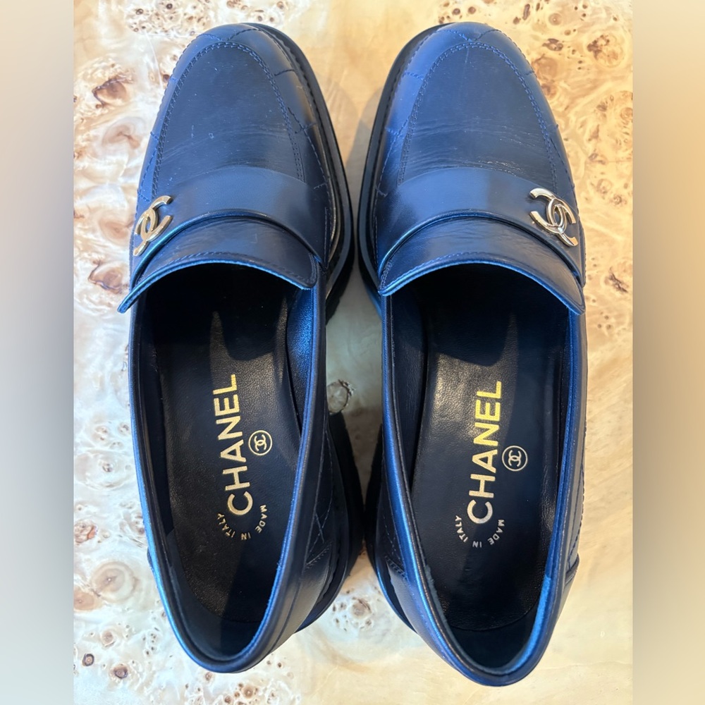 CHANEL Navy Leather Loafers. - Picture 9 of 10